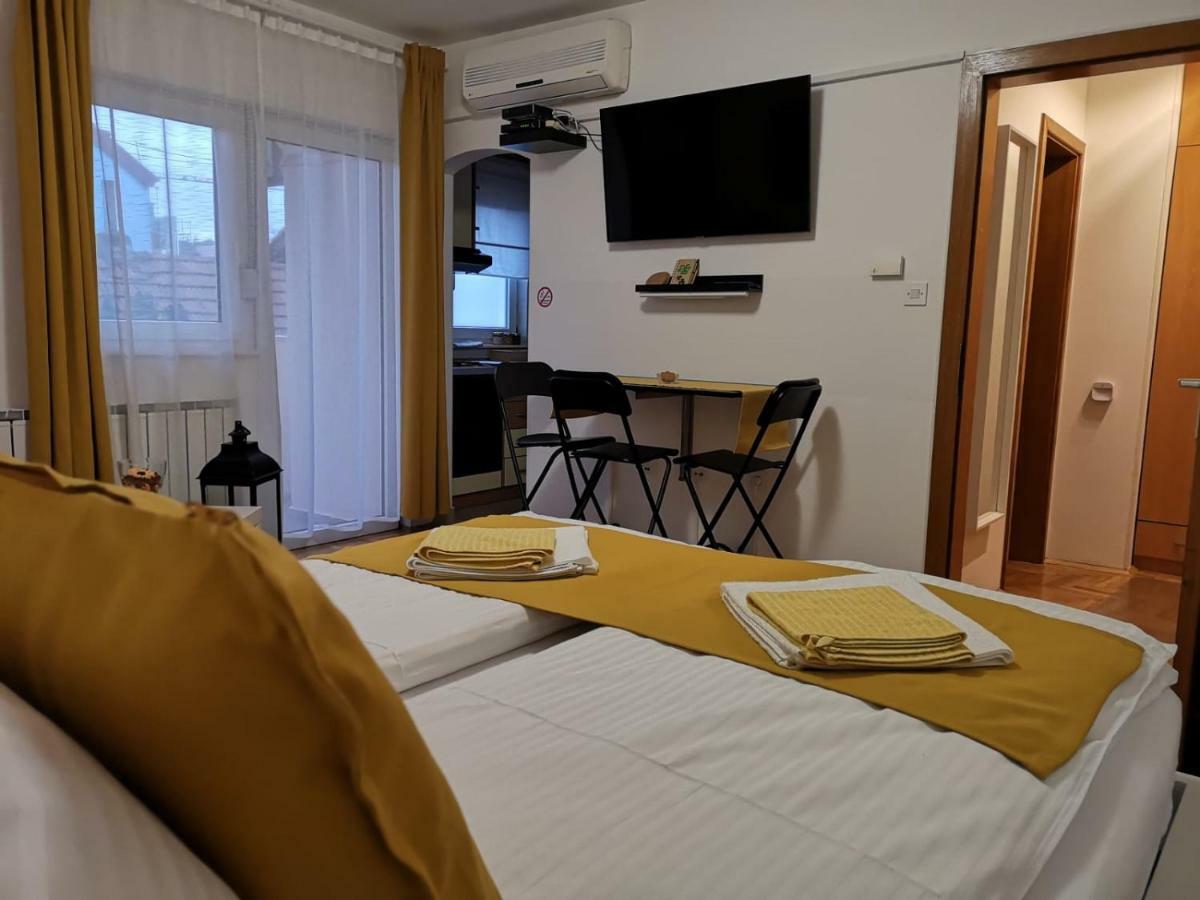 Studio apartman Comodo Zagabria Esterno foto